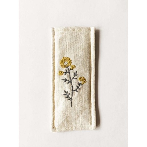 Brilleetui broderte blomster